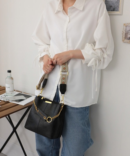 pumpkin port ショルダーバッグ バッグ チェーンチャーム付 柄