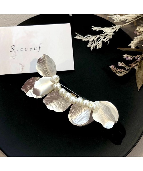 TONE（トネ） ブローチ 「S.coeuf」メタルフラワーとパールのブローチ