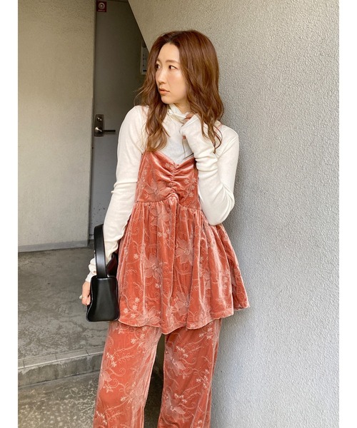 【みかん】ungrid ベロア刺繍デザインキャミ みかん様専用】ungrid ベロア刺繍デザインキャミ - メルカリ