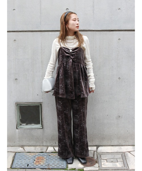 Ungrid キャミソール ベロア刺繍デザインキャミ : ZOZOTOWN