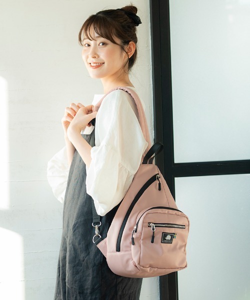 古着女子　スリングバッグ　ボディ　ワンショルダー　00s 水色　ギミック 公式ショップ】 古着女子 スリングバッグ ボディ ワンショルダー 00s