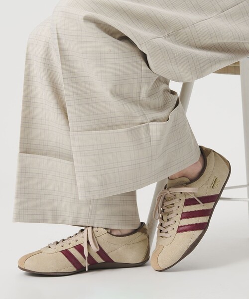 スニーカー 「別注」「adidas Originals」TOKYO W スニーカー レディースの画像
