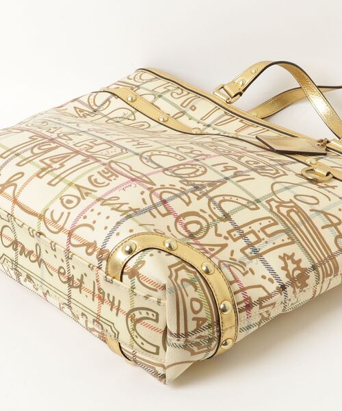 【COACH】コーチ　イーディー　ベージュ　型押し　フラワー　新品　ハンドバッグ COACH コーチ イーディーの商品一覧 通販 - Yahoo!ショッピング