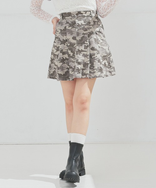 Stussy 迷彩 ミニスカート サイズ3 Stussy 迷彩 ミニスカート サイズ3 迷彩柄プリーツデザインミニ