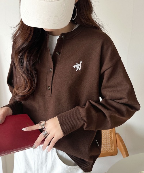 Java ニット セーター 「Javaジャバコラボ」顔周りスッキリ＆胸元刺繍