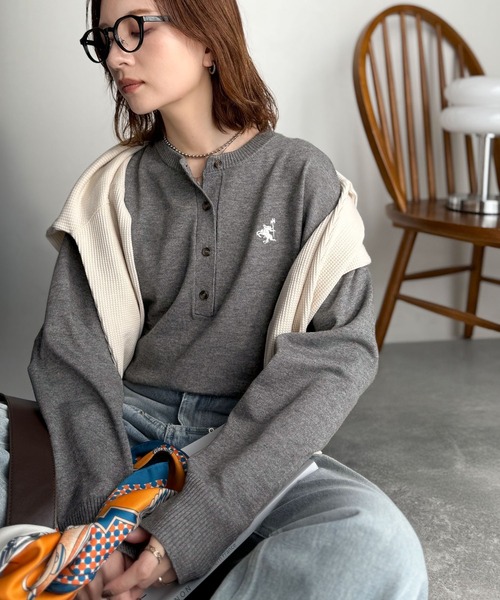 Java ニット セーター 「JaVaジャバコラボ」顔周りスッキリ＆胸元刺繍