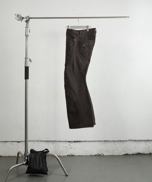 NVRFRGT（ネヴァーフォーゲット） ジーンズ 3D TWISTED MOTO JEANS