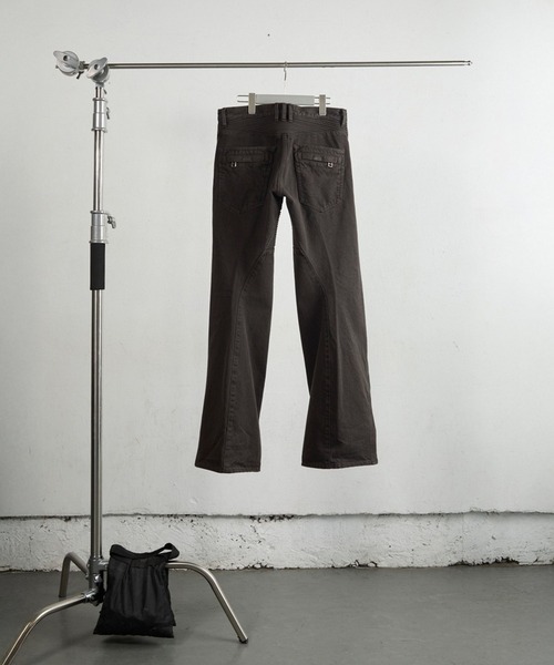 NVRFRGT（ネヴァーフォーゲット） ジーンズ 3D TWISTED MOTO JEANS