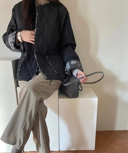 ジャケット・アウター HANA Aelina ジャケット ノーカラージャケット 花柄切り替えキルティング