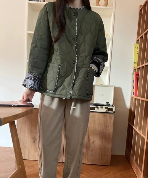 Aelina ジャケット ノーカラージャケット 花柄切り替えキルティング