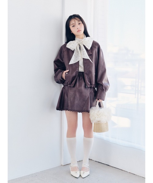 LILY BROWN ラグランオーガンザボウタイブラウス LILY BROWN（リリーブラウン）の「ラグランオーガンザボウタイブラウス