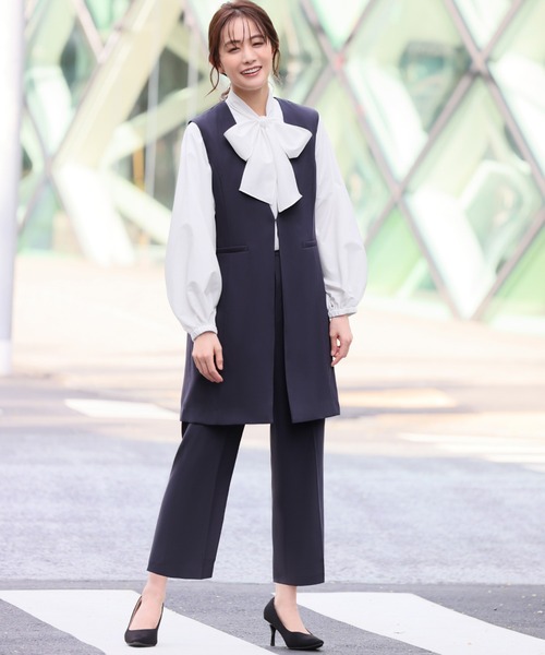 「Flolia」 セットアップ L ネイビー レディース