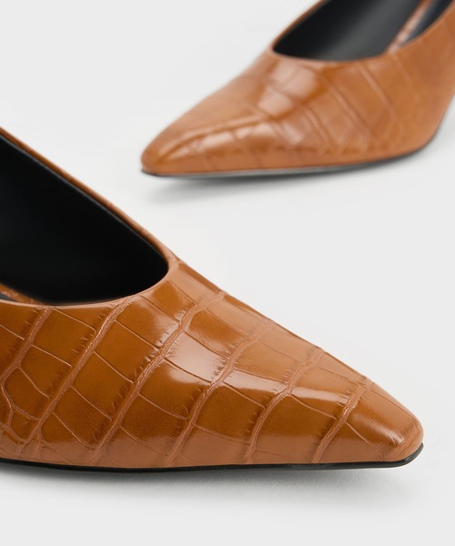 CHARLES ＆ KEITH パンプス クロックエンボス スラントヒール