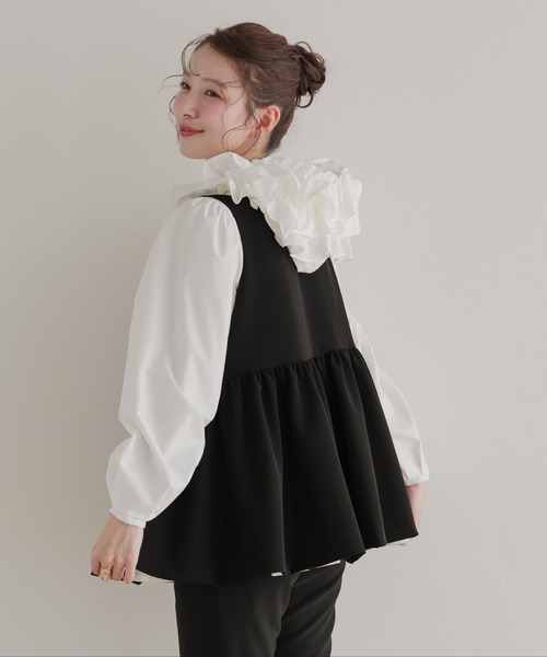 【タグ付き新品！】フィットモア　フリルブラウス Fit more（フィットモア） ブラウス シャツ 切り替えフリルティアード