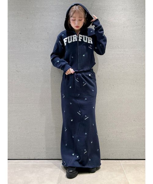 FURFUR（ファーファー） トレーナー スウェット フラワー刺繍ジップ