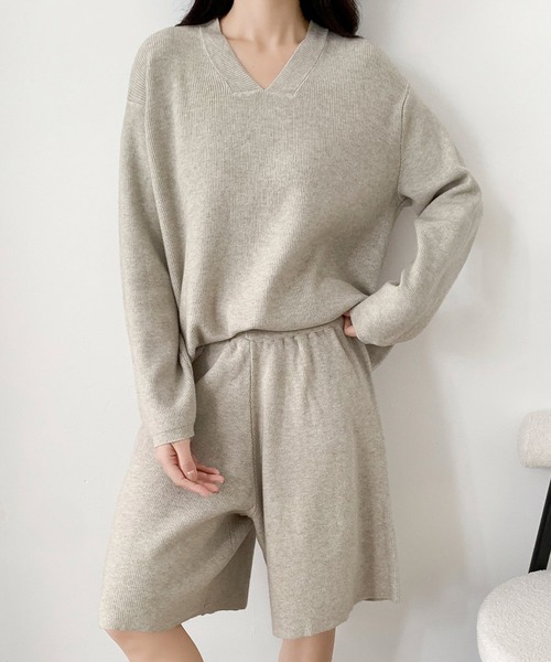 LOWO セットアップ 冬の室内や暖房下に 大人見えニットセットアップ