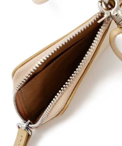 ETRE TOKYO（エトレトウキョウ） レザーコードカラビナスクエアパース