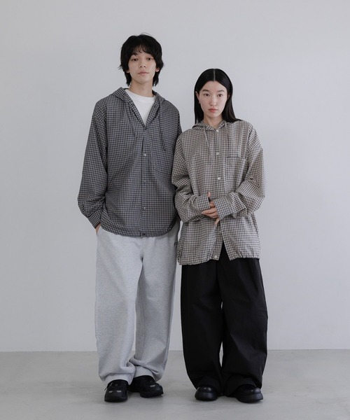 LOWRYS FARM（ローリーズファーム） シャツ 「LFM(U)」フーディー