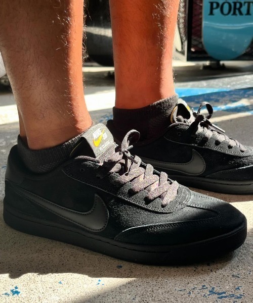 スニーカー NIKE SB/ ナイキSB スニーカー メンズ レディース FC クラシック スケシュー サッカー サンバ 909096-002/909