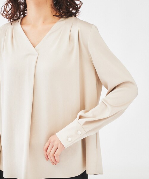 UNTITLED ブラウス シャツ 「通勤スーツ/入卒/セレモニー」サテンV