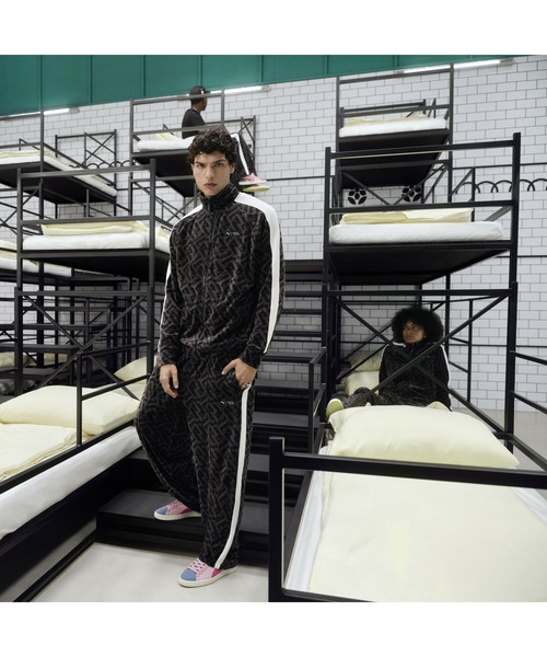 プーマ PUMA トラックジャケット ベロア カーキ ブルー 好配色 PUMA ジャージ プーマ メンズ x イカゲーム T7 ICONIC ベロア