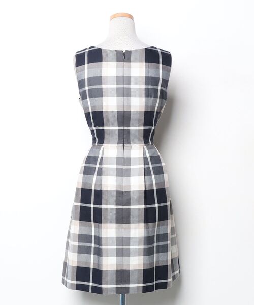 BLUE LABEL CRESTBRIDGE（ブルーレーベルクレストブリッジ