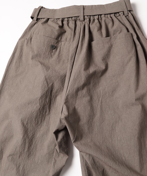 RYU スラックス dump two-tuck slacks with belt メンズ