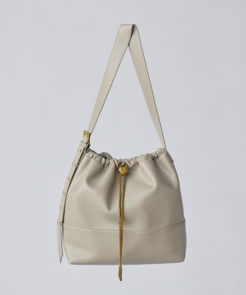 idem heart charm shoulder bag ベージュ heart charm shoulder bag – idem