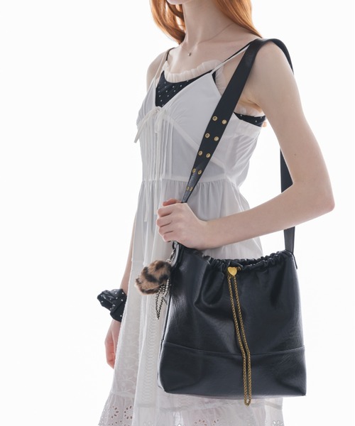 ●MUNIER●HEART CHARM FLAP BAG ハートチャーム バッグ 人気 ○MUNIER○HEART CHARM FLAP BAG ハートチャーム バッグ 人気