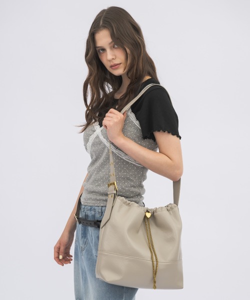 idem heart charm shoulder bag ハート金具バッグ ショルダーバッグ バッグ heart charm shoulder bag / ハート