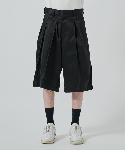KHOKI 3D cut shorts ショーツ KHOKI パンツ 「KHOKI」別注 Pleat-design shorts メンズ