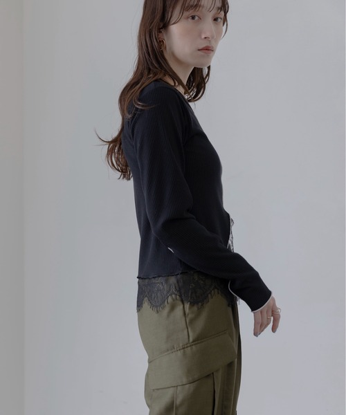 Eimee Law（エイミーロウ） tシャツ ヘムレースセンタースリットリブ