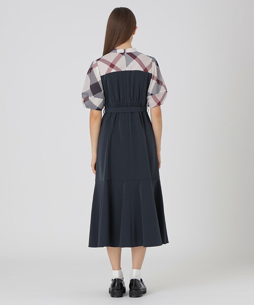 BLUE LABEL CRESTBRIDGE（ブルーレーベルクレストブリッジ