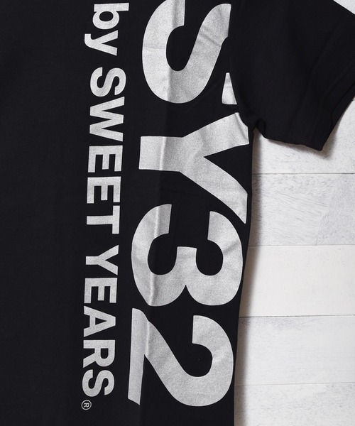 SY32 by SWEET YEARS tシャツ 「SY32 YEARS」VERTICAL LOGO TEE