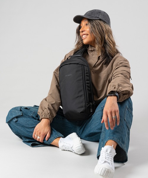 PacSafe（パックセーフ） ショルダーバッグ V Tech Sling/V テックス