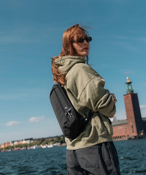 PacSafe（パックセーフ） ショルダーバッグ V Tech Sling/V テックス