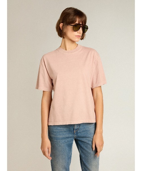 tシャツ Tシャツ（パウダーピンク） バックに逆さまのロゴ - Boxy fit レディースの画像