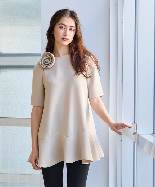 Audie a Muses チュニック コサージュ付きミディ丈ブラウス