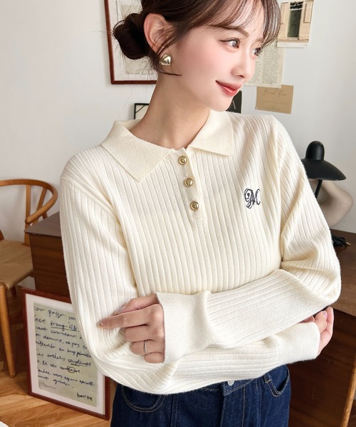 新品未使用タグ付き✨PICONE✨ホワイト ジップアップセーター　M　刺繍 新品未使用タグ付き✨PICONE✨ホワイト ジップアップセーター M 刺繍