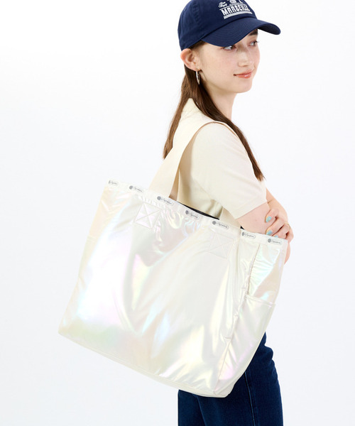 【LeSportsac】GRADIENT LG REVERSE TOTE パール調 リバーシブル LeSportsac トートバッグ GRADIENT LG REVERSE TOTE パーライズ