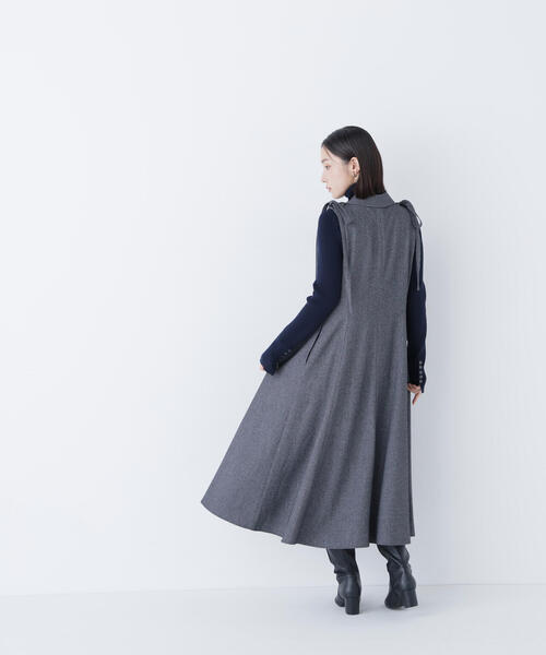 「NATURAL BEAUTY BASIC」 ノースリーブワンピース SMALL ベージュ レディースの画像
