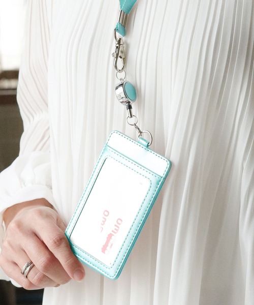 florist パスケース 「伸縮リール付き」縦型＆横型が選べる