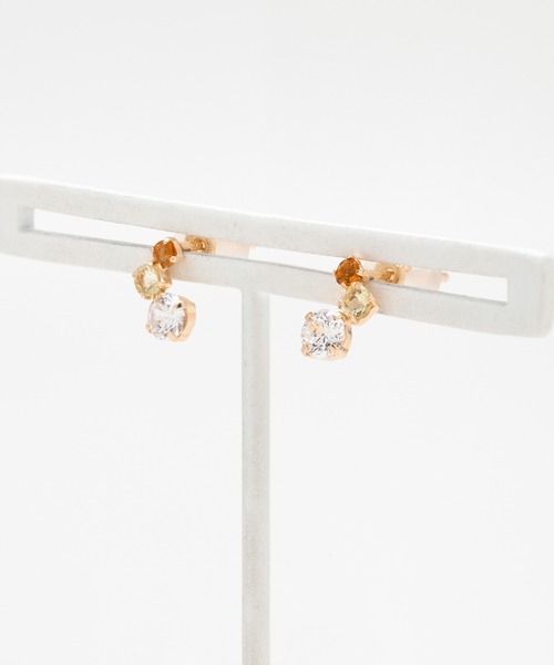 ESTELLE（エステール） ピアス K10 イエローゴールド キュービック