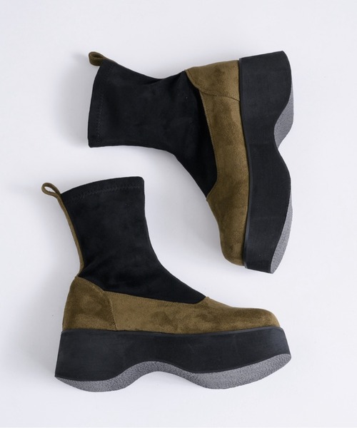 「musubore」 ショートブーツ MEDIUM ブラック レディース_画像3