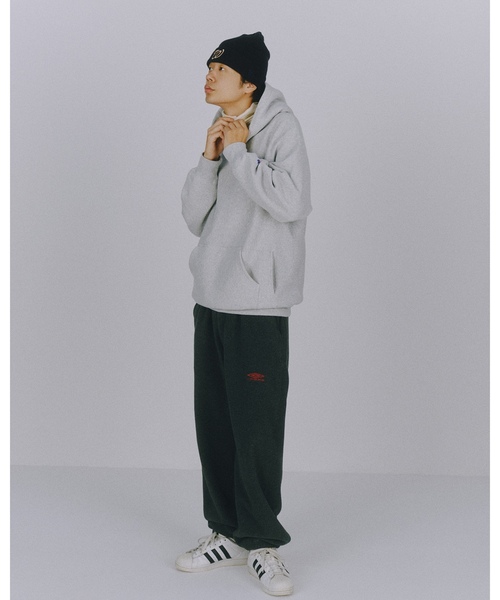 「Champion」 プルオーバーパーカー LARGE ブラック系その他 メンズの画像