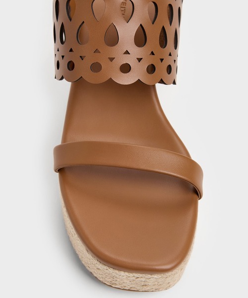 CHARLES ＆ KEITH（チャールズ&キース） サンダル カットアウト