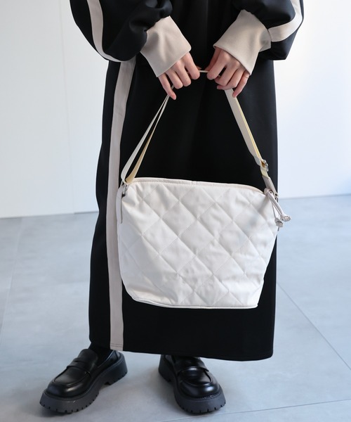 ジャンボキルティングショルダーバッグ sakishimatokyo ショルダーバッグ バッグ 「マチあり/長さ調整可能