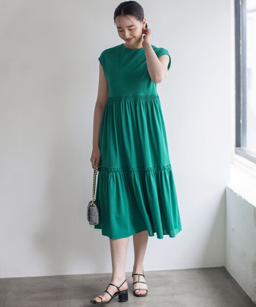 10753【美品・定価21万円】グッチ☆トリコロール ジャージー ワンピース 組曲（KUMIKYOKU） ワンピース サマージャージーティアード ワンピース