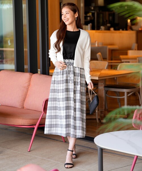 【美品】8YARDS CBOUTLINE モックネック ワンピース 黒 完売品 ゴルフ 【美品】8YARDS CBOUTLINE モックネック ワンピース 黒 完売品