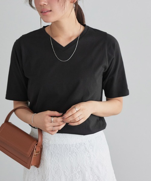 She Tokyo 黒の五分袖Tシャツ fit=scale-down,w=1200